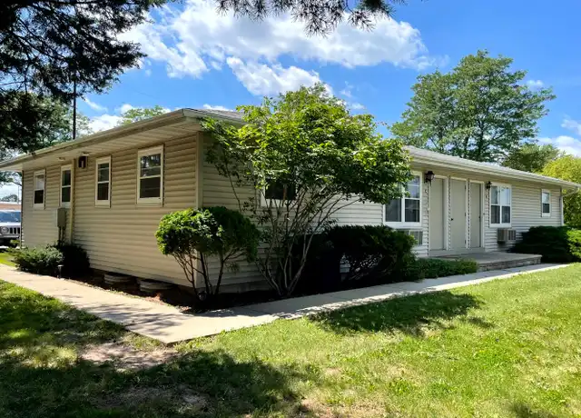 Property at 1151 Brosig St Unit D, Green Bay, WI, 54311, 1 bed, 1 bath, [object Object]