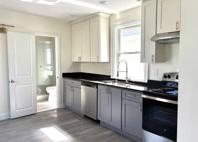Property at 39 Freeman St Unit 2, Framingham, MA, 01702, 2 beds, 1 bath, [object Object]