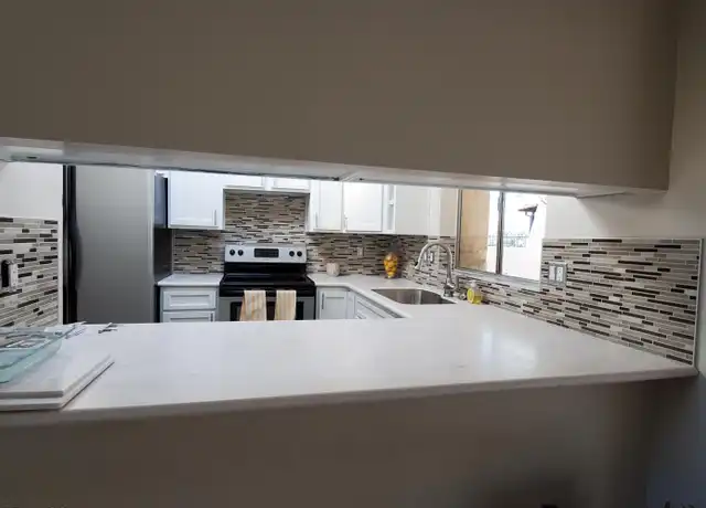 Property at 810 N Camino Santiago #3, Tucson, AZ, 85745, 3 beds, 1.5 baths, [object Object]