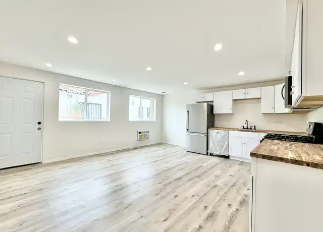 Property at 14615 Gilmore St Unit 1, Van Nuys, CA, 91411, 1 bed, 1 bath, [object Object]