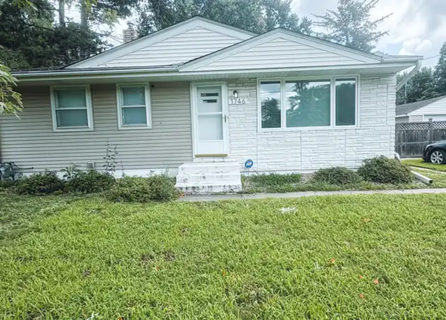 Property at 1746 Jackson St, Saint Paul, MN, 55117, 3 beds, 2 baths, [object Object]