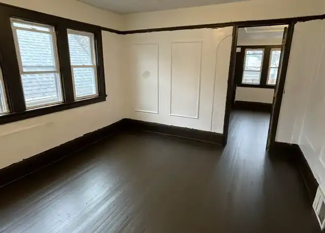 Property at 3203 N 16th St, Milwaukee, WI, 53206, 2 beds, 1 bath, [object Object]