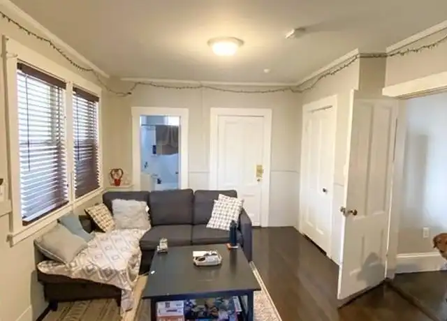 Property at 104 W Emerson St, Melrose, MA, 02176, 1 bed, 1 bath, [object Object]