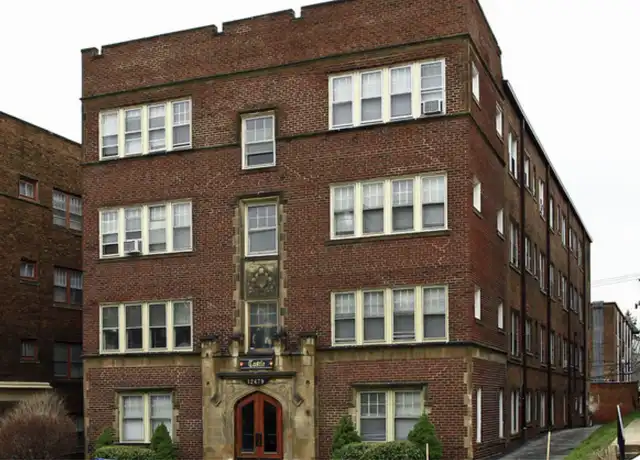 Property at 12479 Cedar Rd Unit 202, Cleveland Heights, OH, 44106, 2 beds, 1 bath, [object Object]