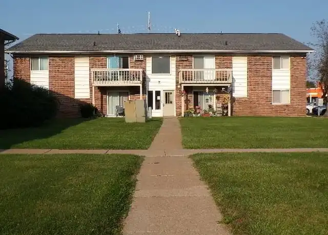 Property at 825 S Grand Ave Unit 4, Fowlerville, MI, 48836, 2 beds, 1 bath, [object Object]
