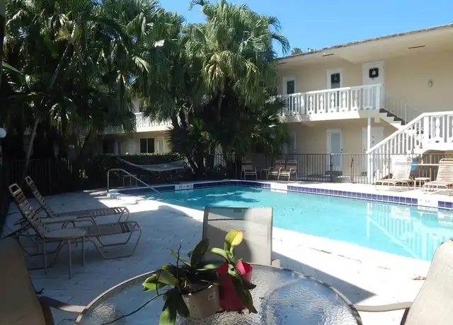 Property at 2110 NE 39th St #4, Fort Lauderdale, FL, 33308, 1 bed, 1 bath, [object Object]