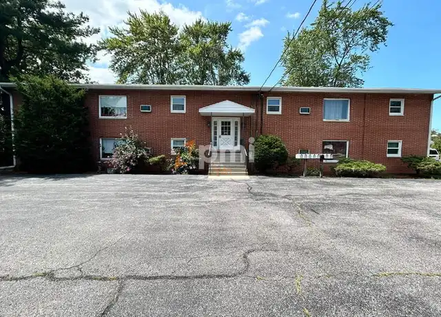 Property at 660 N Hobart Rd Unit 8, Hobart, IN, 46342, 1 bed, 1 bath, [object Object]
