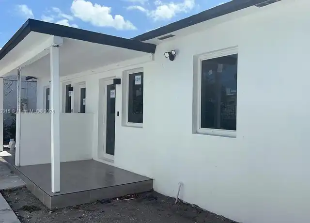 Property at 1013 NW 1st Ave Unit 2, Hallandale Beach, FL, 33009, 1 bed, 1 bath, [object Object]