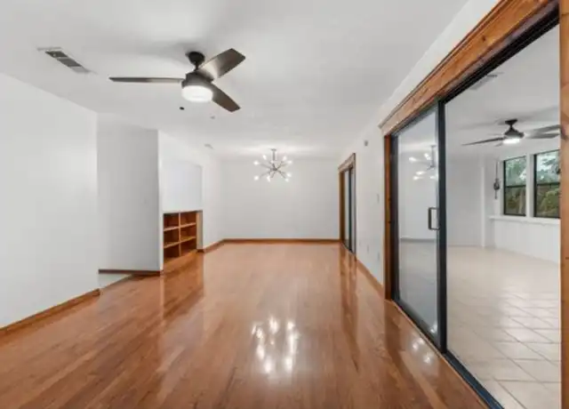 Property at 2822 SW 14th Dr, Gainesville, FL, 32608, 2 beds, 1 bath, [object Object]
