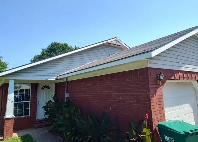 Property at 102 Neal St, Farmington, AR, 72730, 2 beds, 1.5 baths, [object Object]
