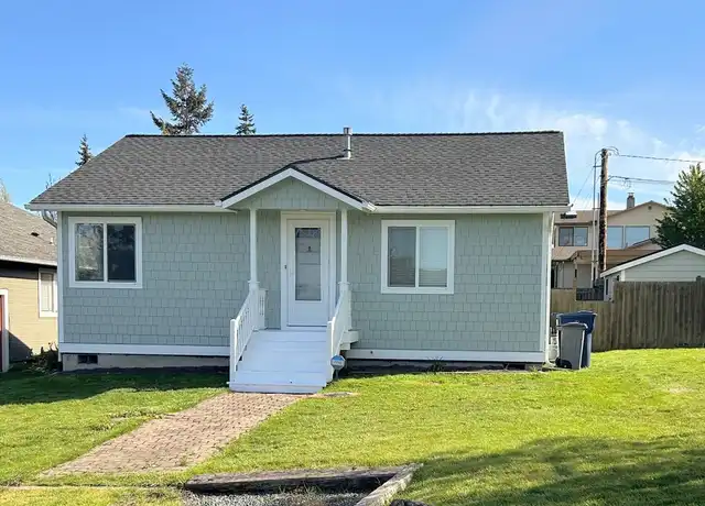 Property at 1207 30th St, Anacortes, WA, 98221, 2 beds, 1 bath, [object Object]
