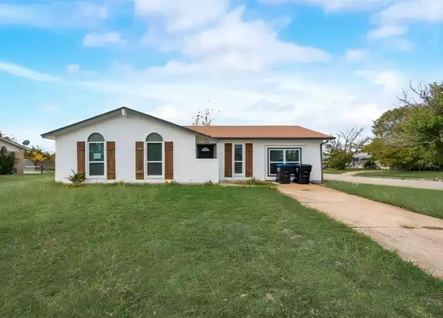 Property at 1804 Oliver St, Greenville, TX, 75401, 4 beds, 2.5 baths, [object Object]