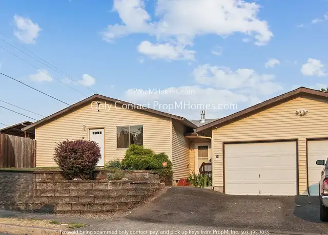 Property at 22 SE 133rd Ave, Portland, OR, 97233, 3 beds, 2 baths, [object Object]