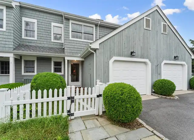 Property at 7 Brittany Ln, Westhampton Beach, NY, 11978, 2 beds, 2.5 baths, [object Object]