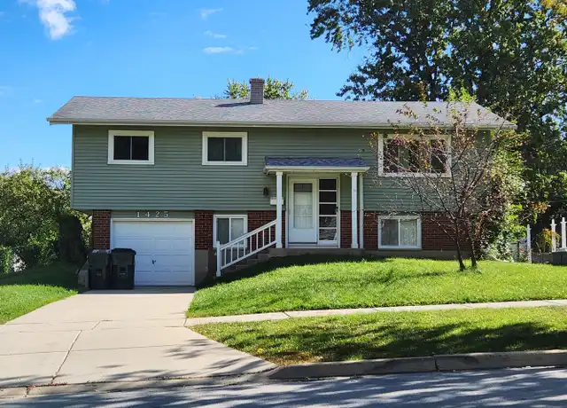 Property at 1425 Highland Blvd, Hoffman Estates, IL, 60169, 3 beds, 2 baths, [object Object]