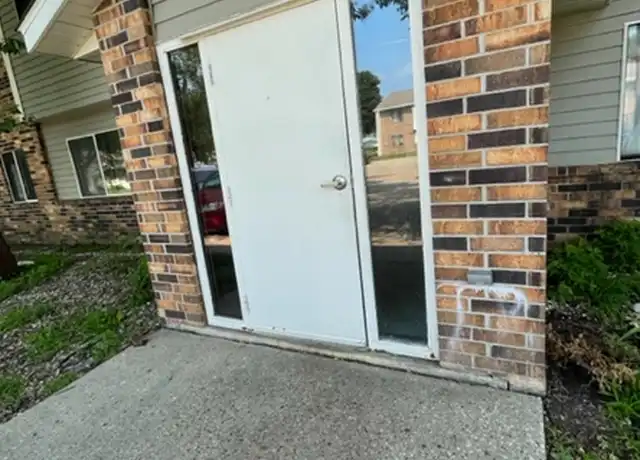 Property at 304 6th St SW Unit 1 Bed, Madelia, MN, 56062, 1 bed, 1 bath, [object Object]