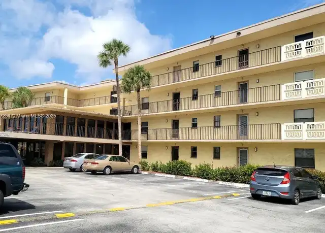 Property at 9355 SW 8th St #402, Boca Raton, FL, 33428, 2 beds, 2 baths, [object Object]