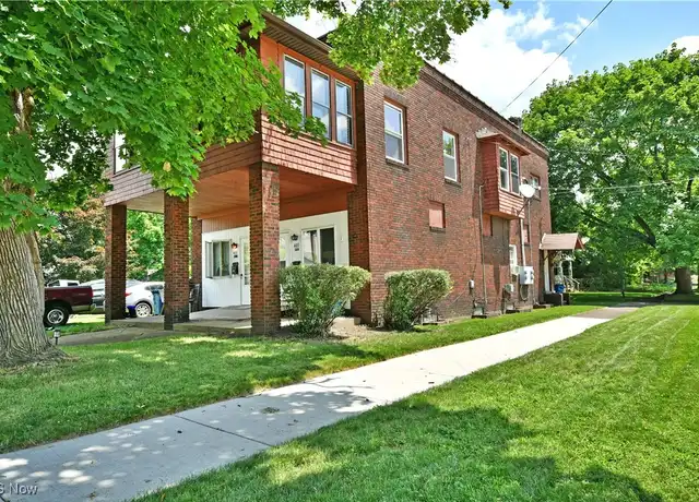 Property at 401 Williams St SE, Niles, OH, 44446, 3 beds, 1 bath, [object Object]