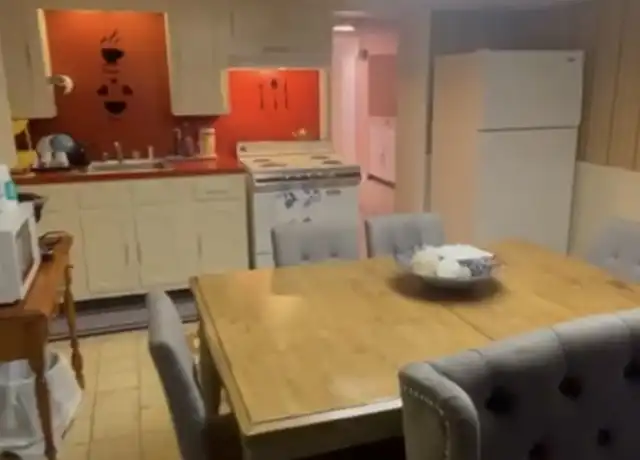Property at 61 Shepard Ave, New Haven, CT, 06512, 2 beds, 1 bath, [object Object]