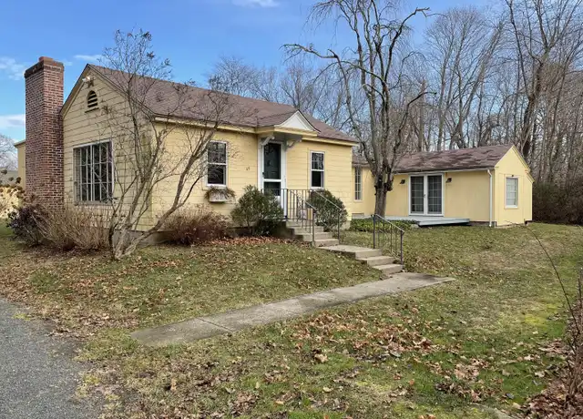 Property at 69 River St, Guilford, CT, 06437, 1 bed, 1 bath, [object Object]