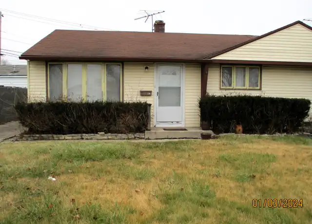 Property at 8813 S Komensky Ave, Hometown, IL, 60456, 2 beds, 1 bath, [object Object]