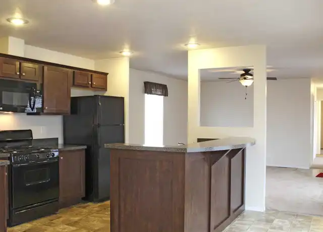 Property at Creek Wood - 3440 Creekside Blvd, Burton, MI, 48519, 3-4 beds, 2 baths, [object Object]