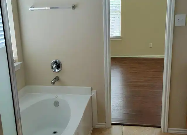 Property at 6110 Moran Crest Dr, Spring, TX, 77388, 4 beds, 2 baths, [object Object]