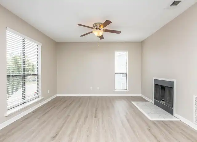 Property at 258 Stennis Dr, Biloxi, MS, 39531, 2 beds, 1 bath, [object Object]