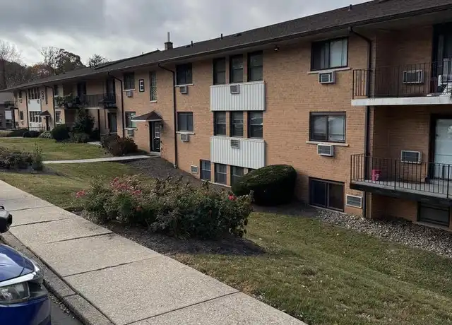 Property at 1016 W Baltimore Pike Unit E-10, Media, PA, 19063, 1 bed, 1 bath, [object Object]