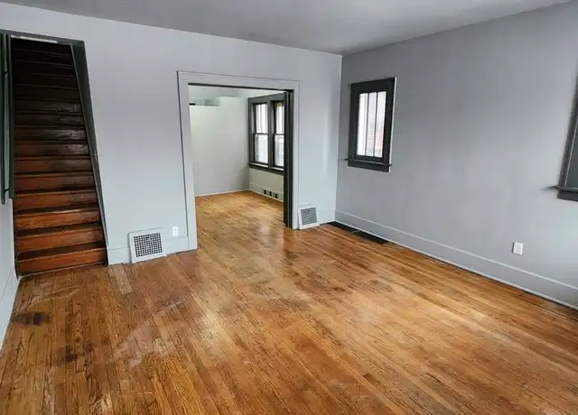 Property at 3515 Cuming St Unit 3517, Omaha, NE, 68131, 2 beds, 1 bath, [object Object]