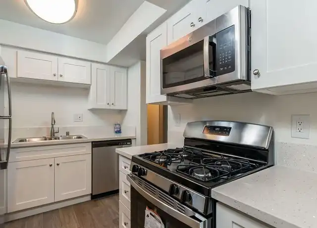 Property at 27520 Sierra Hwy, Canyon Country, CA, 91351, 1-3 bed, 1-2 bath, [object Object]