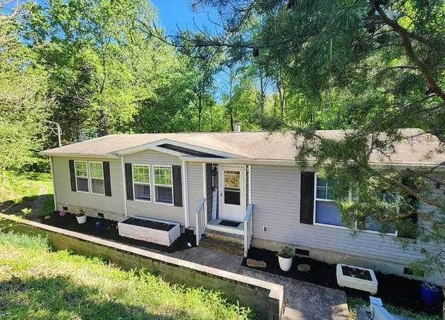 Photo of 739 Peterson Ln, Maryville, TN 37803