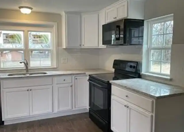 Property at 209 S Jordan St, Whitesboro, TX, 76273, 2 beds, 1 bath, [object Object]