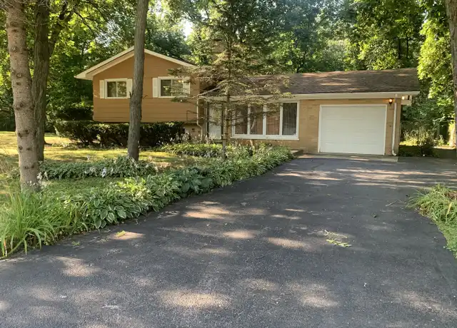 Property at 4513 David Ln, Crystal Lake, IL, 60014, 3 beds, 2 baths, [object Object]
