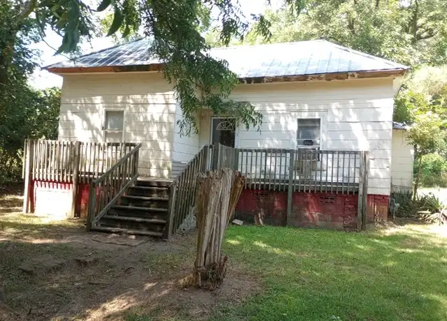 Property at 215 Price St, Laurens, SC, 29360, 2 beds, 1 bath, [object Object]