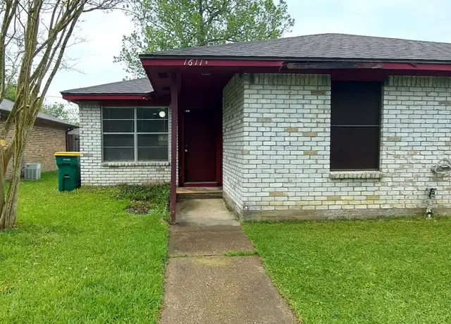 Property at 1611 Hazelwood St Unit B, Conroe, TX, 77301, 2 beds, 2 baths, [object Object]