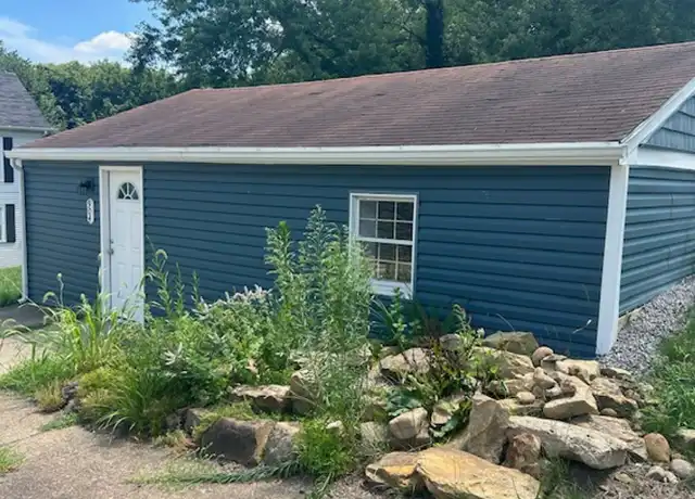 Property at 904 13th St, New Brighton, PA, 15066, 1 bed, 1 bath, [object Object]