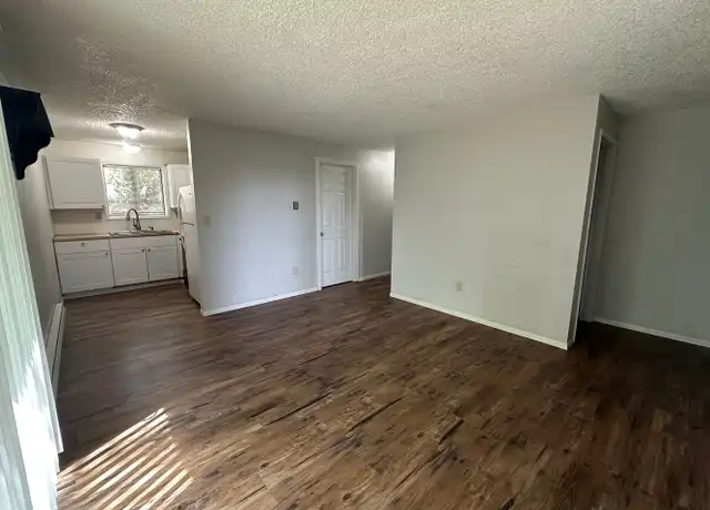 Property at 617 SW 3rd St, Pendleton, OR, 97801, 2 beds, 1 bath, [object Object]