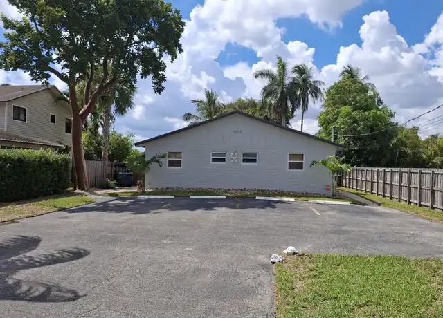 Property at 1532 NE 34th St Unit 2, Oakland Park, FL, 33334, 2 beds, 2 baths, [object Object]