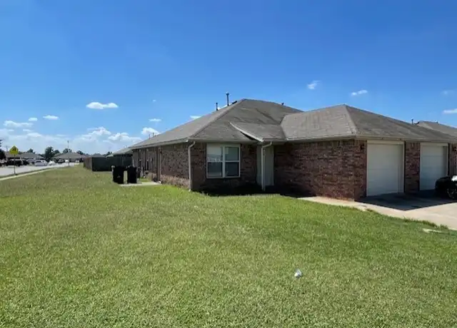 Property at 426 E Asher Ct, Rogers, AR, 72758, 3 beds, 2 baths, [object Object]