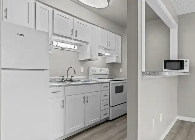 Property at Broadmoor - 2136 W Riverside Ave, Spokane, WA, 99201, 0-1 beds, 1 bath, [object Object]