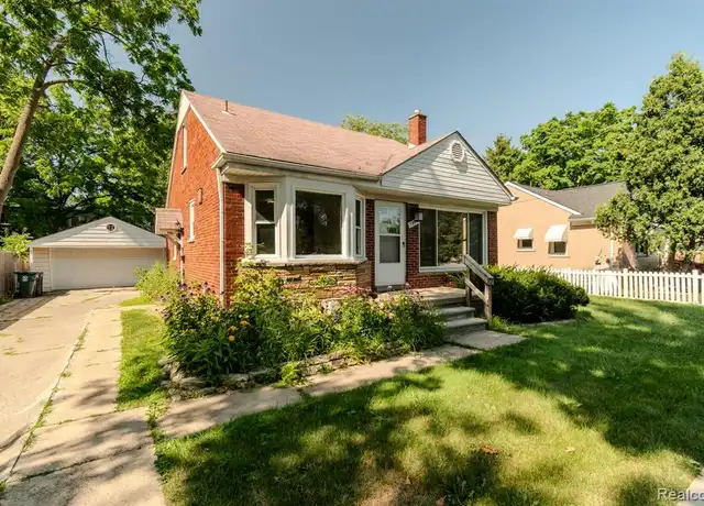 Property at 3914 W 13 Mile Rd, Royal Oak, MI, 48073, 3 beds, 3 baths, [object Object]