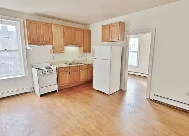 Property at 6 W Chestnut St Unit G, Hanover, PA, 17331, 2 beds, 1 bath, [object Object]