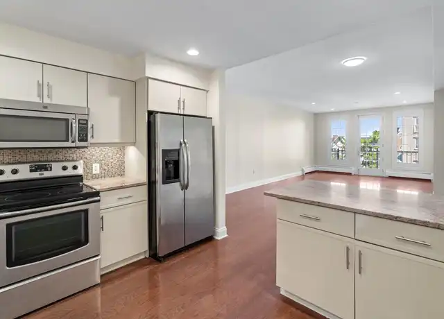 Property at 101 Shearwater Ct E #33, Jersey City, NJ, 07305, 1 bed, 1.5 baths, [object Object]