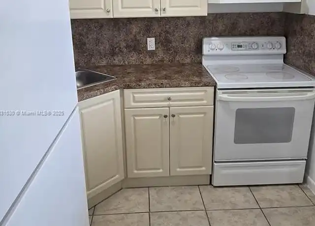 Property at 10900 SW 196th St Unit 420, Cutler Bay, FL, 33157, 2 beds, 1 bath, [object Object]