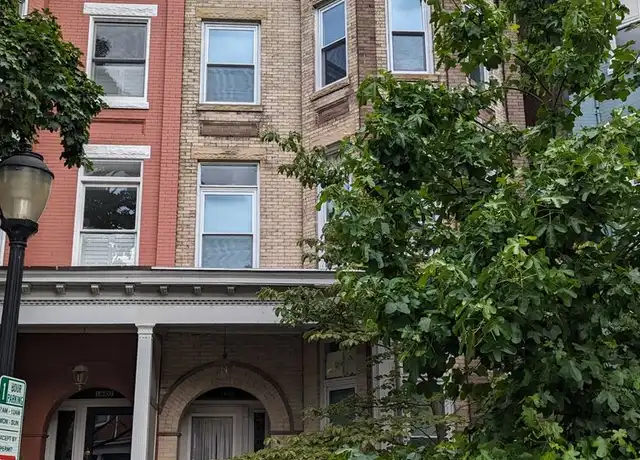 Property at 1609 W Grace St Unit B3, Richmond, VA, 23220, 1 bed, 1 bath, [object Object]
