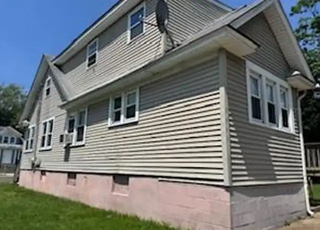 Property at 8 Ross Ave, Bay Shore, NY, 11706, 4 beds, 1.5 baths, [object Object]