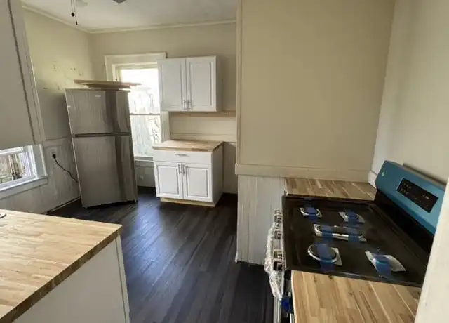 Property at 121 Sedgwick St Unit 2, Syracuse, NY, 13203, 3 beds, 1 bath, [object Object]