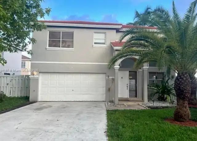 Property at 311 SW 100th Ave Unit 311, Pembroke Pines, FL, 33025, 4 beds, 2.5 baths, [object Object]