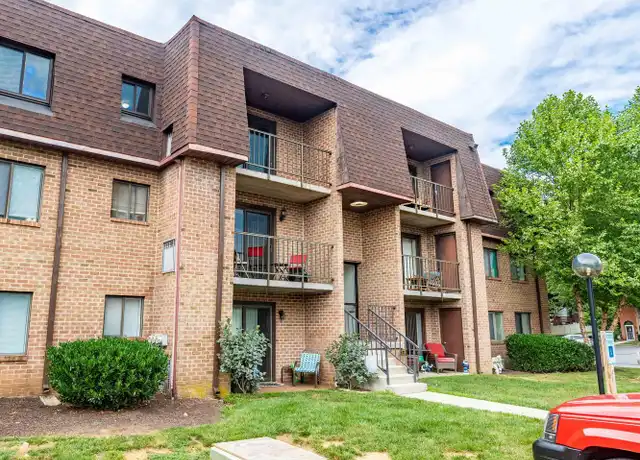 Property at 520 Valley Dr Unit 520, West Chester, PA, 19382, 2 beds, 1 bath, [object Object]